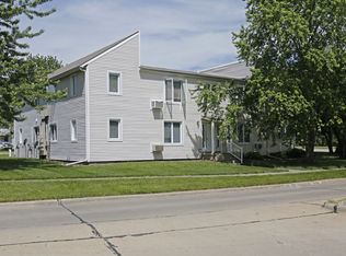2402 High View Ct #B8395070C, Champaign, IL 61822