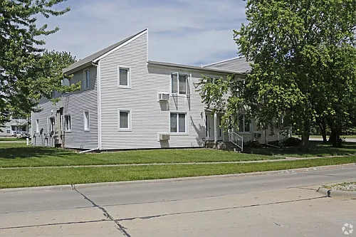 2402 High View Ct Photo 1