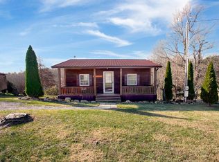 1006 Heizer Hill Rd, Wellington, KY 40387