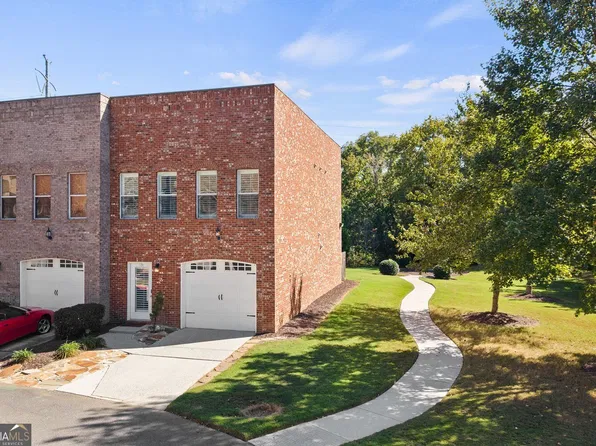 131 Riverwatch Ct, Canton, GA 30114