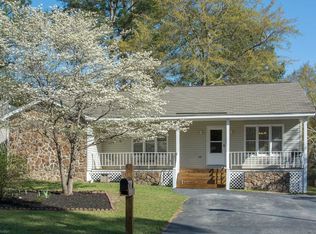 241 Mockingbird Cir, Lexington, SC 29073