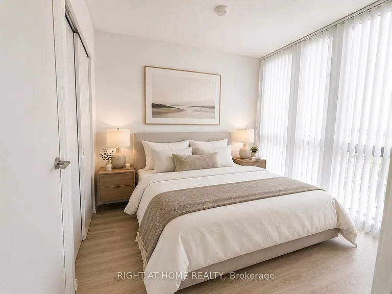 101 Charles St E #3010 — Photo 2