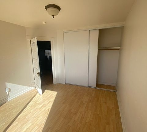 3rd image of 305 Beach St #6