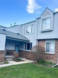 726 Claire Pointe Cir, Saint Clair Shores, MI, 48081