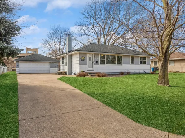 690 57th Ave NE, Fridley, MN 55432