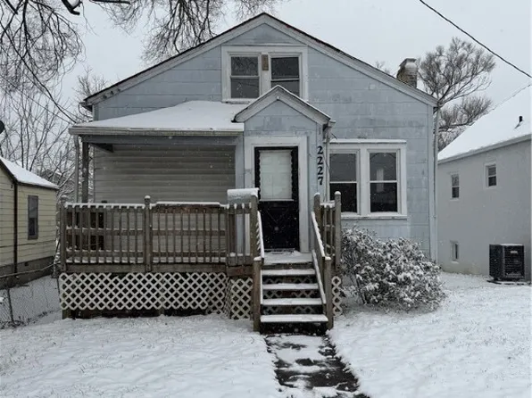 2227 Kanawha Ter, Saint Albans, WV 25177