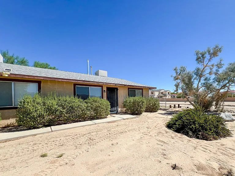 73874 S Slope Dr — Photo 1