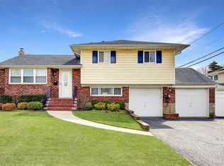 4 David Drive, Farmingdale, NY