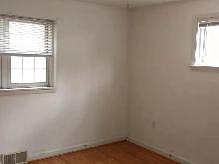 697 Old Marple Rd — Photo 13