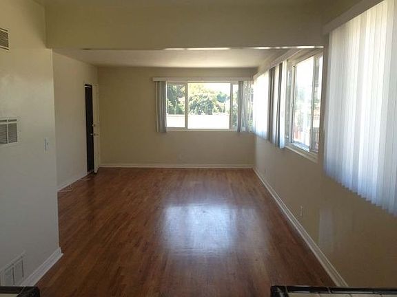 4th image of 712 N Vendome St APT 6
