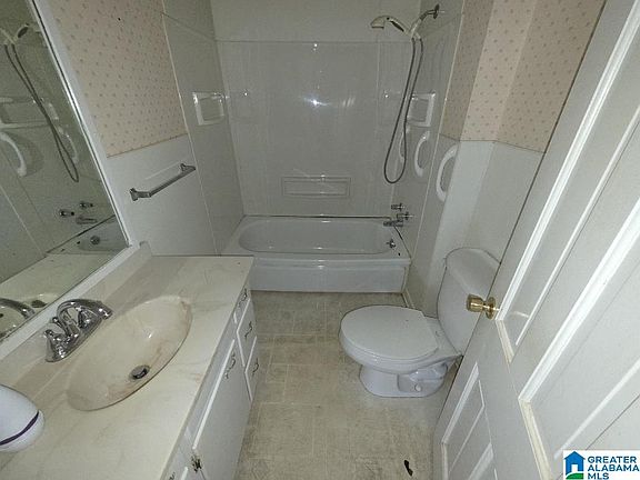 5th image of 1017 Rutledge Way