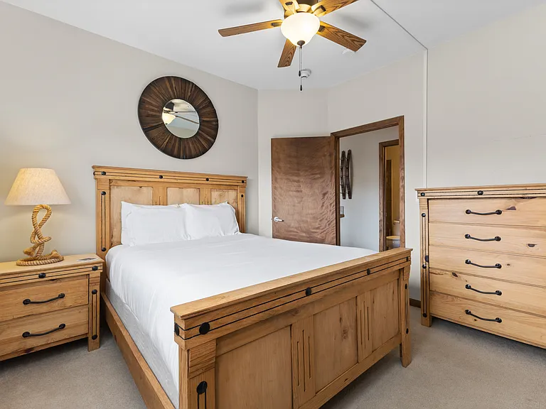 Queen Bedroom 2