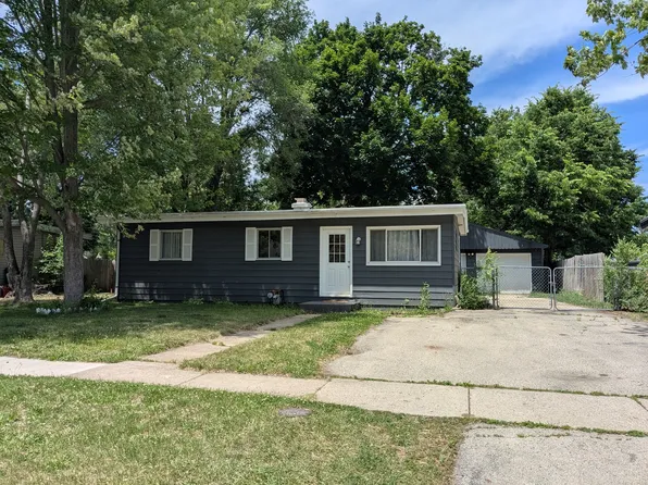 1212 Kingsley Dr, Machesney Park, IL 61115