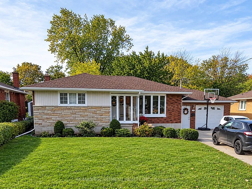 23 Woodsview Ave W