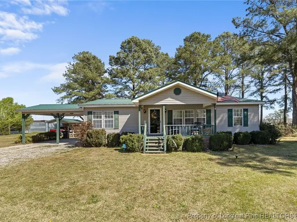 70 Surf Ln, Maxton, NC 28364