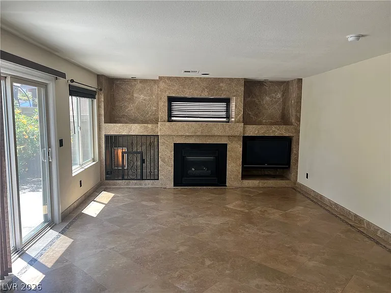 8225 Woodland Prairie Ave — Photo 24
