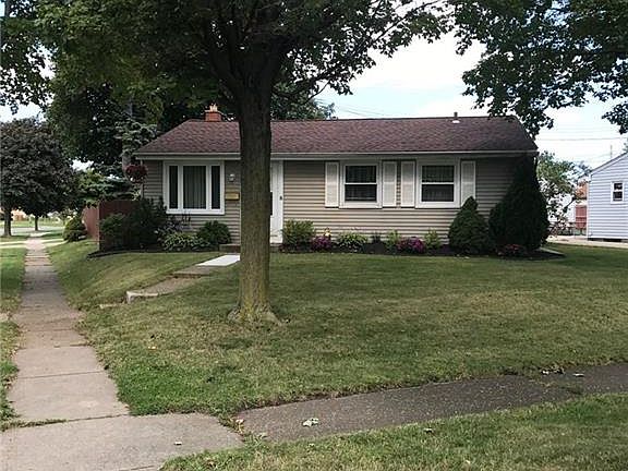 2nd image of 90 Fairhaven Dr