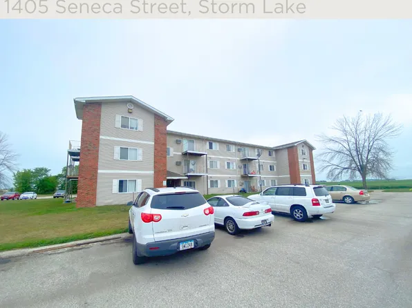 1404 Seneca St, Storm Lake, IA