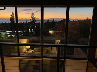 19020 11th Ave NW, Shoreline, WA 98177