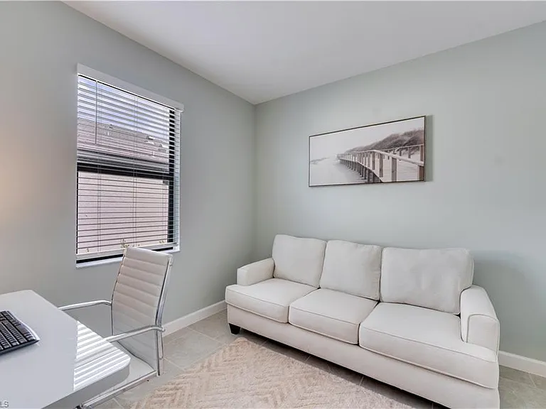 18546 Ives Dr — Photo 28