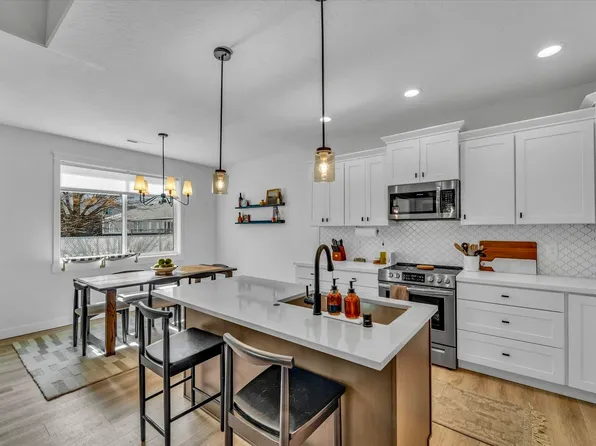 1105 Odin Ave, Benton City, WA 99320
