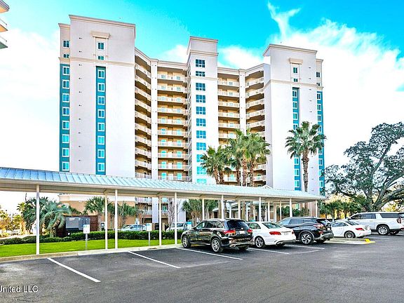 3rd image of 2228 Beach Dr APT 604