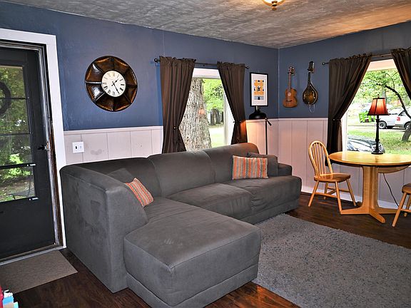 4th image of 138 Cottage Dr