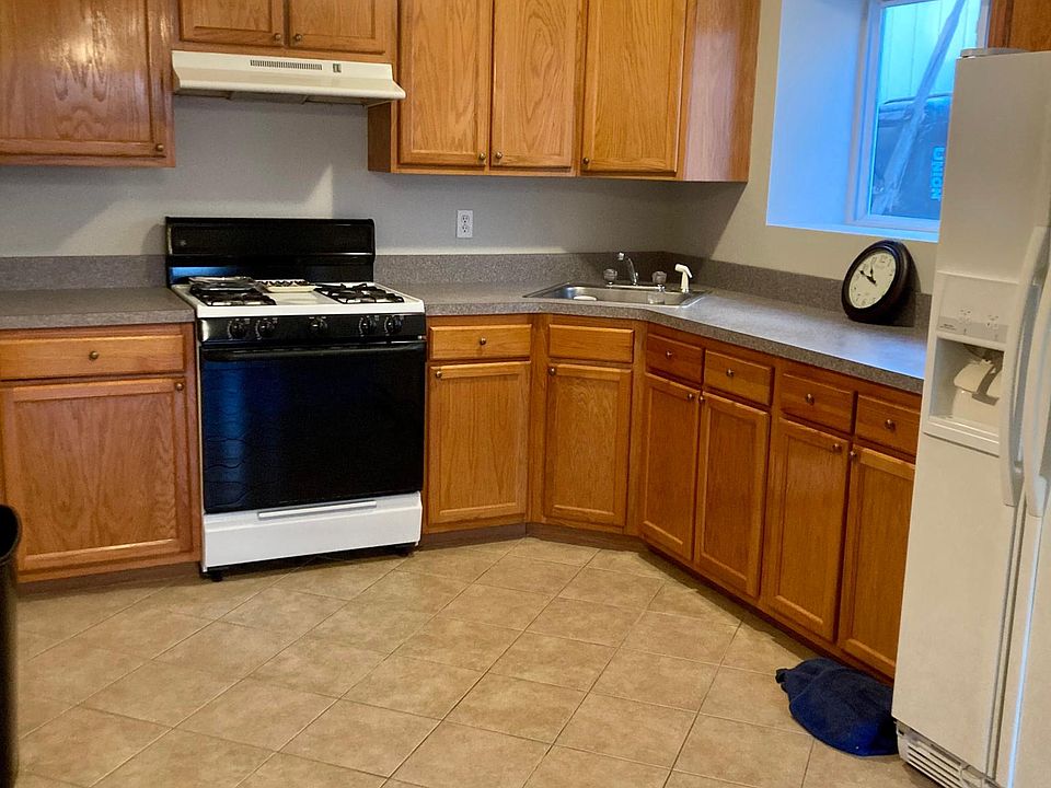 1st image of 130 Gladwin St #A