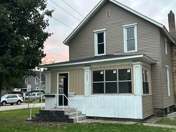 1203 Cassopolis St, Elkhart, IN 46514
