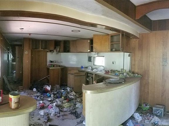 5th image of 23 Country Creek Dr