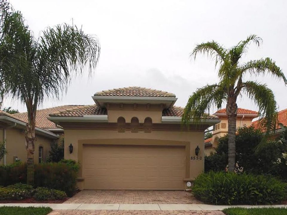 1st image of 8550 SE Chase Preserve Dr