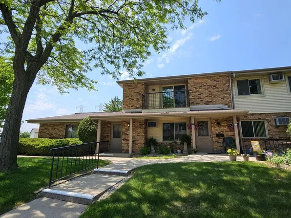 4591 South Greenridge CIRCLE, Greenfield, WI 53220