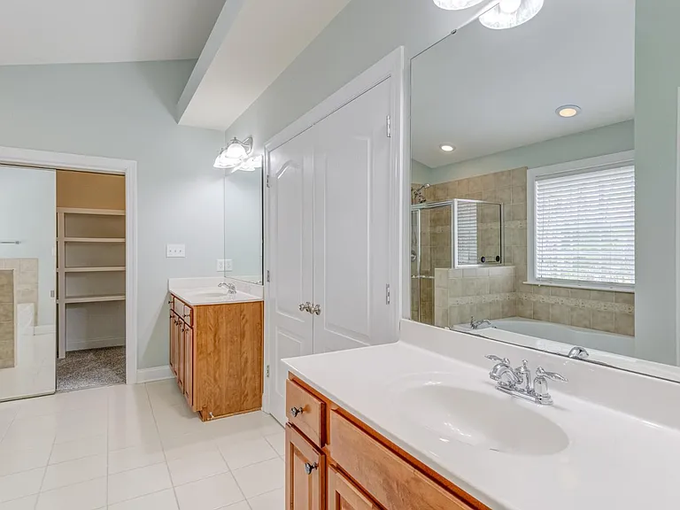 2041 Jadewood Dr — Photo 57