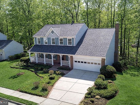 2nd image of 7923 Donegal Ln