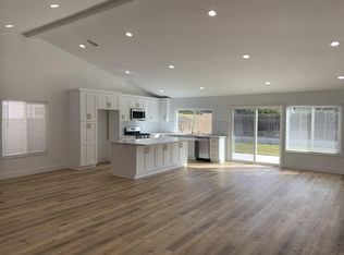 17542 Woodfern Ln, Huntington Beach, CA 92649