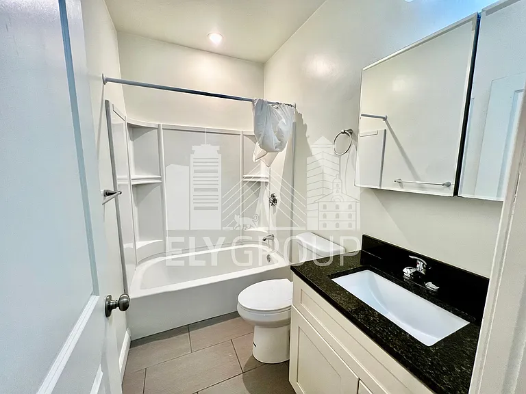 11 Greenville St #3 — Photo 2