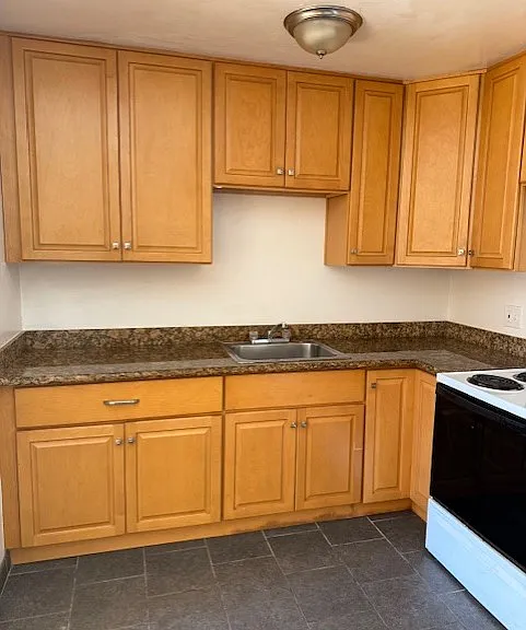 1730 Stuart St #A — Photo 11