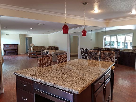 2nd image of 1502 Sierra Alta Dr