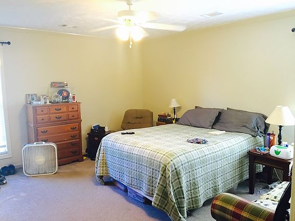 3rd image of 126 Lee Road 35