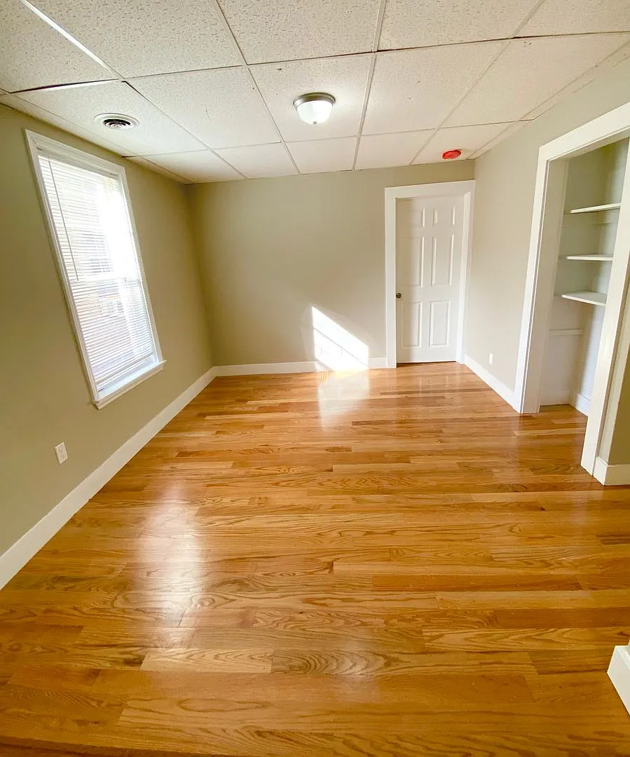1 Bedroom | 1 Bathroom | + Bonus Room — Photo 1