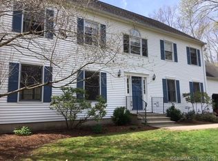 4 Kim Ct, Guilford, CT 06437