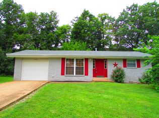 1833 West Dr, High Ridge, MO 63049