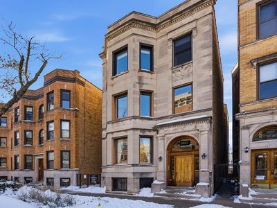 3810 N Fremont St #3, Chicago, IL, 60613