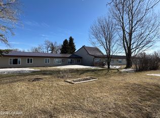 436 4th Ave, Osnabrock, ND 58269