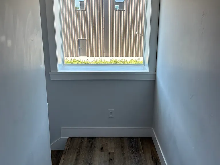 300 Dc Ln #300B — Photo 14