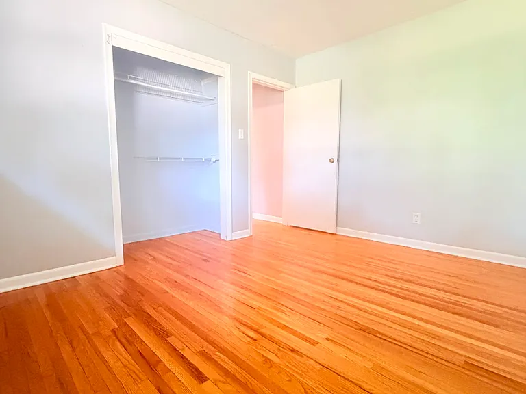 78 Massey Cres — Photo 16