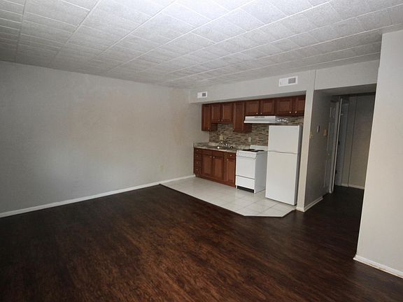 2nd image of 1954 Amato Dr #2