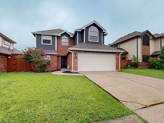 3rd image of 2410 Brooke Ct