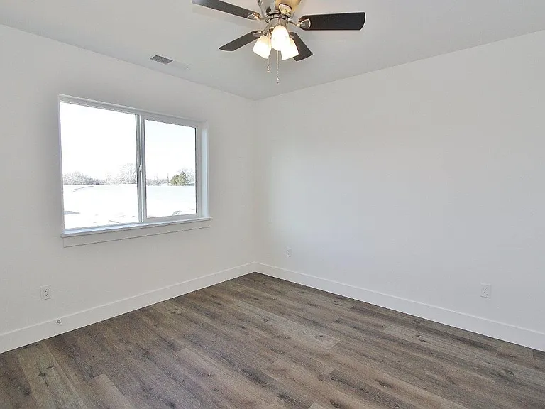 1060 Bighorn St #B — Photo 11