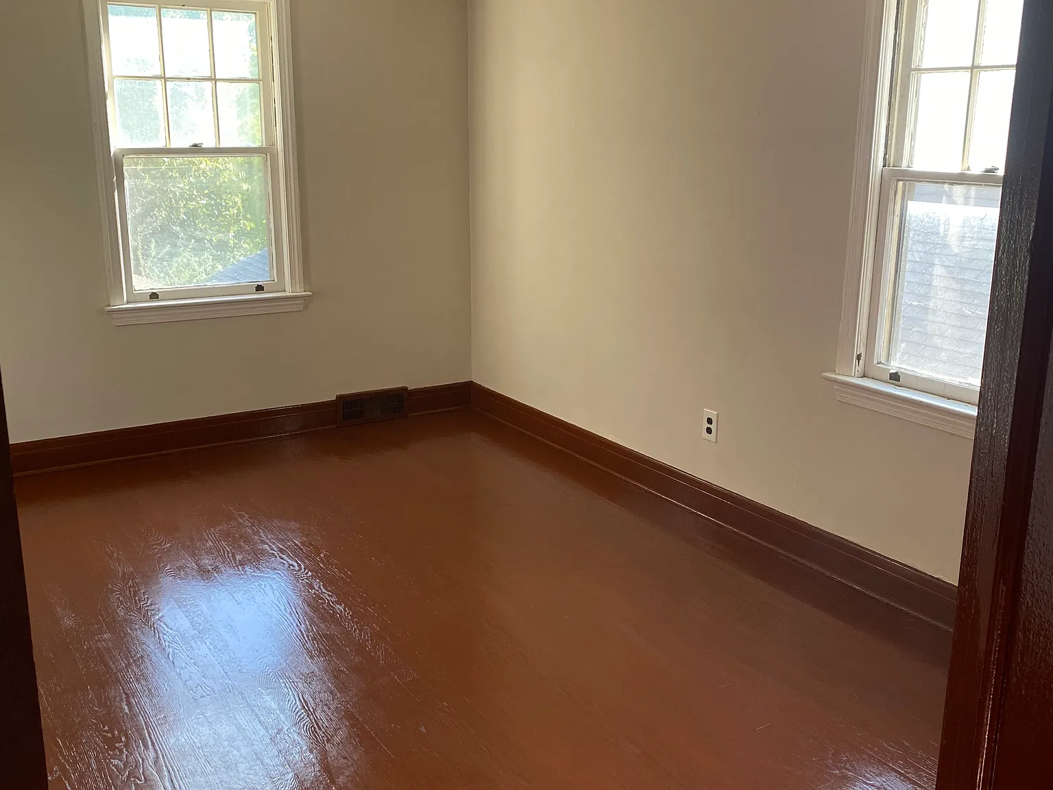 1606 Washington Ave — Photo 4